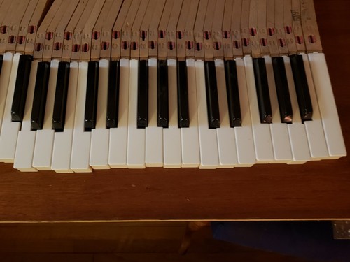Complete set of 88 piano keys, used no scratches or chips, from Curier spinet