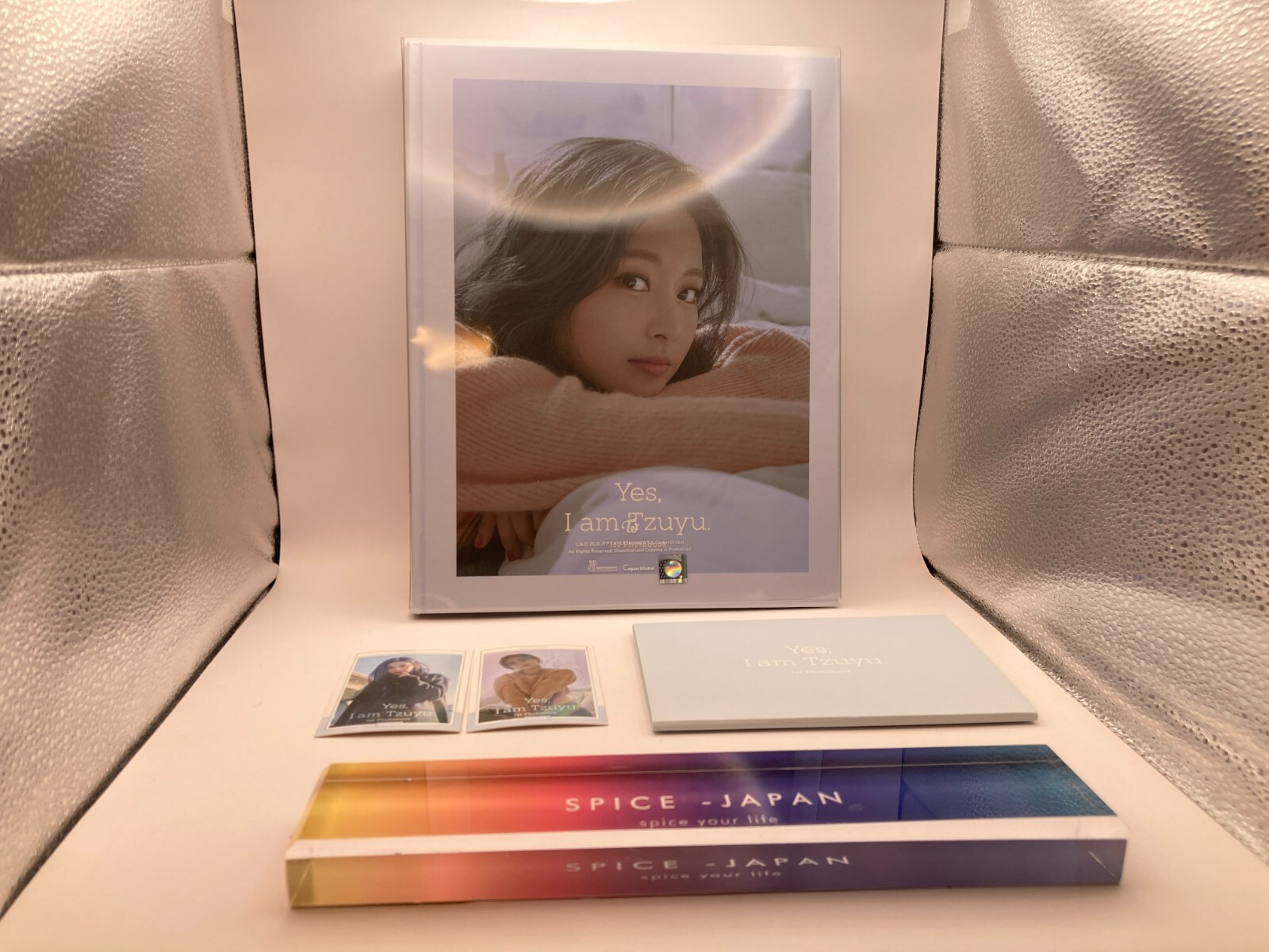TWICE Tzuyu Yes I Am Tzuyu. Blue Ver. 1st Photo Book TWICE Tzuyu Yes I Am Tzuyu. Blue Ver. 1st Photo Book