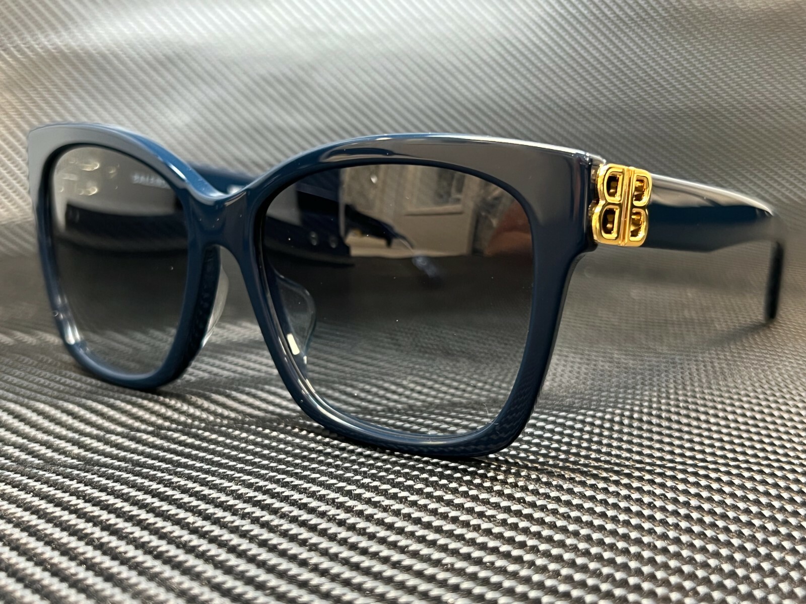 Pre-owned Balenciaga Bb0102sa 005 Blue Square Women's 57 Mm Sunglasses