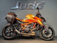 KTM 1390 SUPER DUKE R