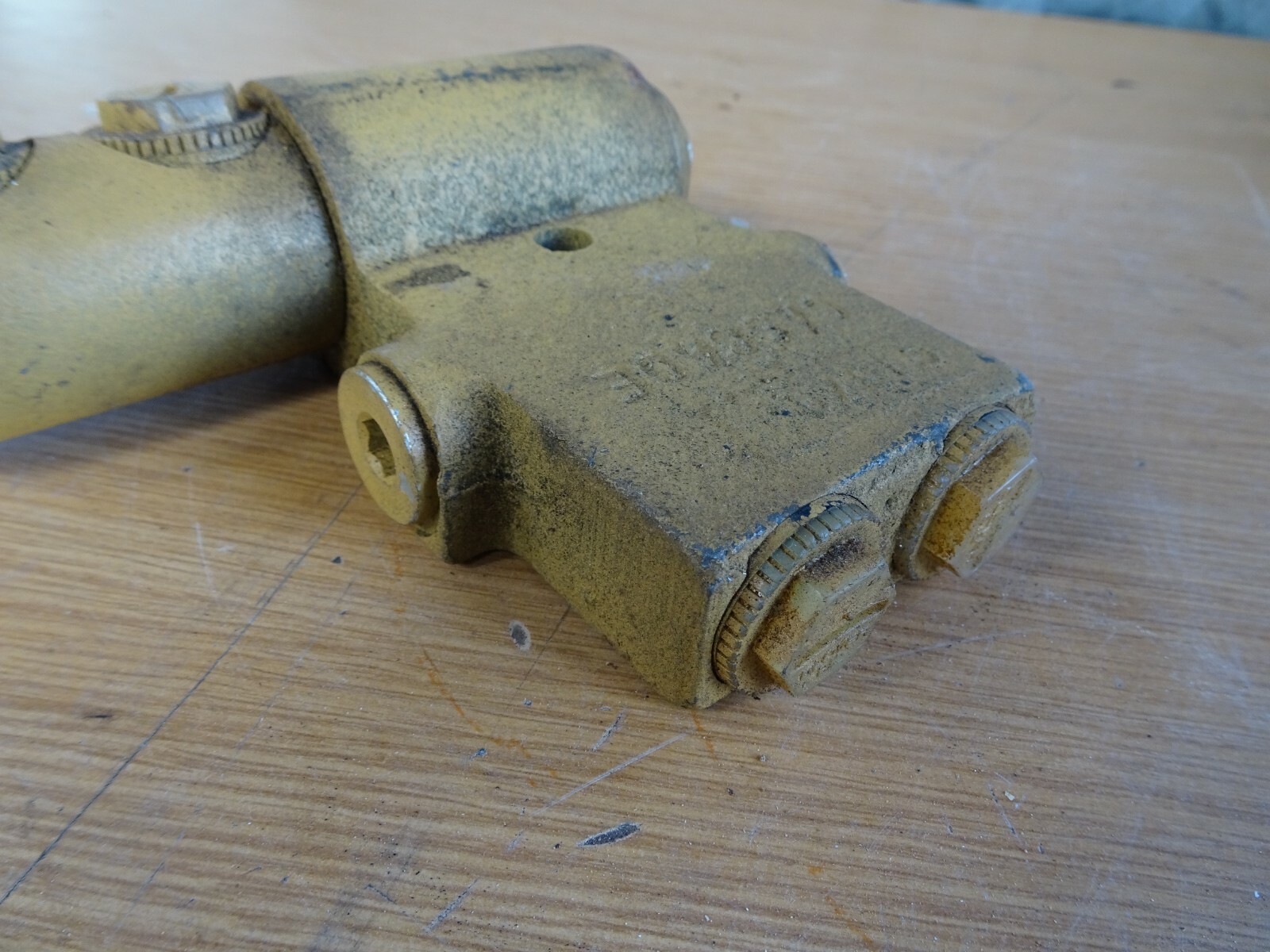 679996 Cascade Swivel Junction Block 647494 646056 hydraulic swivel connection