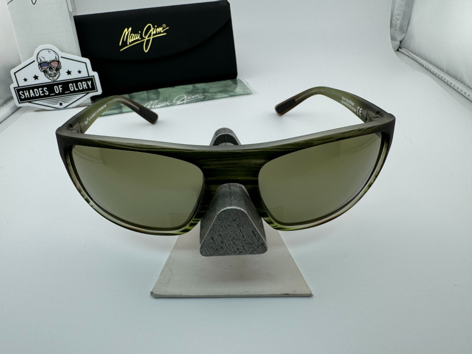 Pre-owned Maui Jim Byron Bay Mj 746-15mr Matte Green Stripe Maui Ht Polarized Sunglasses