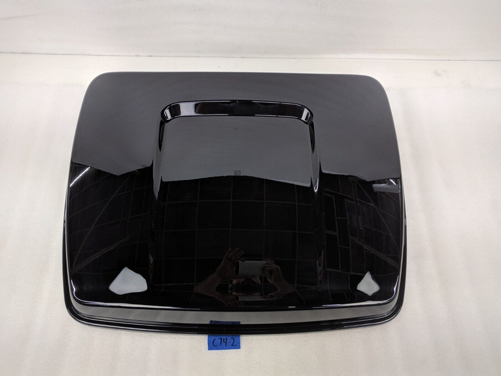 2014-2022 OEM Harley-Davidson Tour Pak Lid Vivid Black 2014-2022 OEM Harley-Davidson Tour Pak Lid Vivid Black