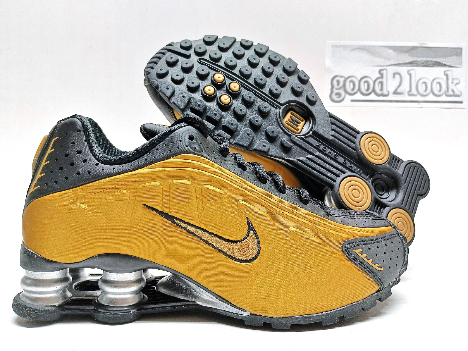 NIKE SHOX R4 BLACK/METALLIC GOLD SIZE WOMEN'S 10 (MEN SIZE