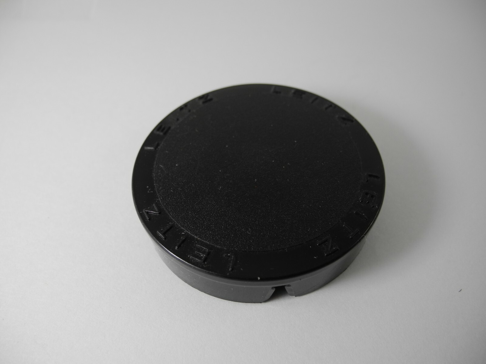 LEICA # 14172 51MM FRONT LENS CAP FOR 28MM F2.8, 50MM F1.4 SUMMILUX R LEICA R