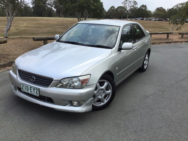 Lexus is200 1999