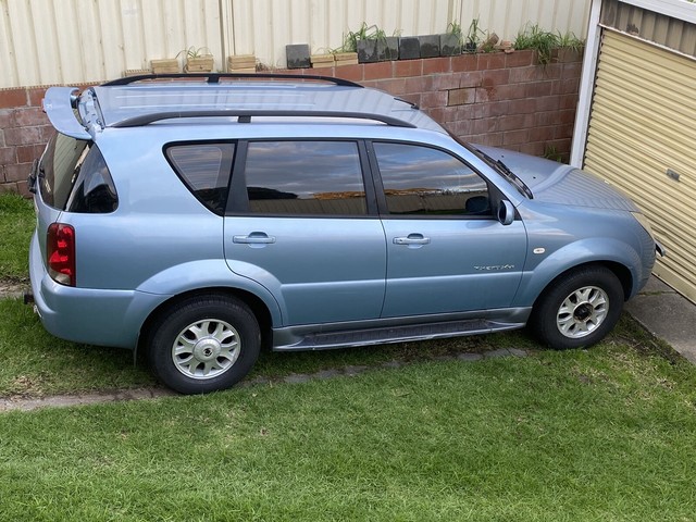 Ssangyong rexton rx270