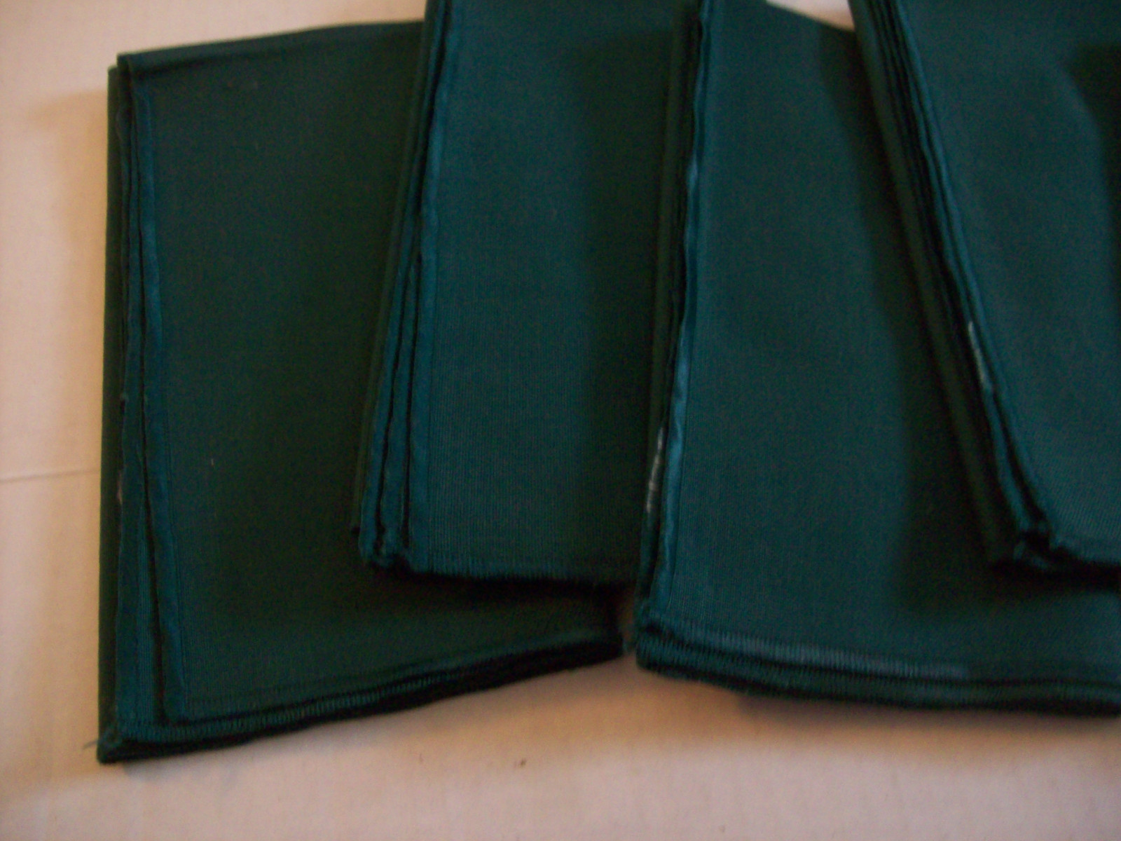 6 Hunter green dinner Napkins 16.5