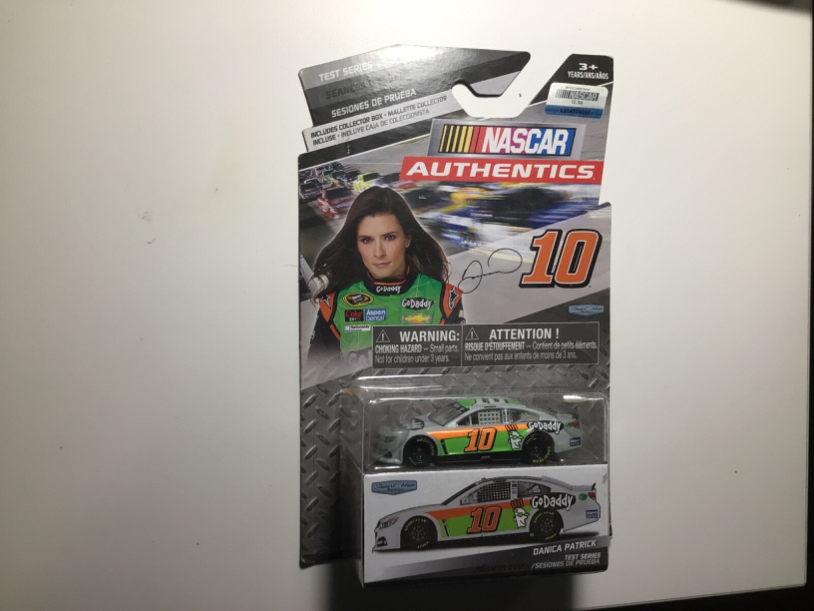 DANICA PATRICK Aspen Dental NASCAR ミニカー s-l500.jpg