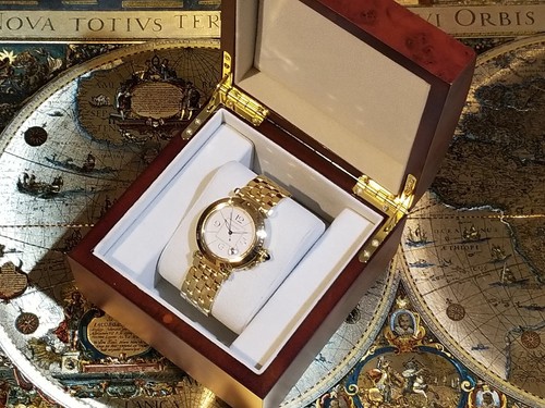 Cartier Vintage Pasha Watch, 18K solid gold, Day Date, Pre-Owned. 35mm Case
