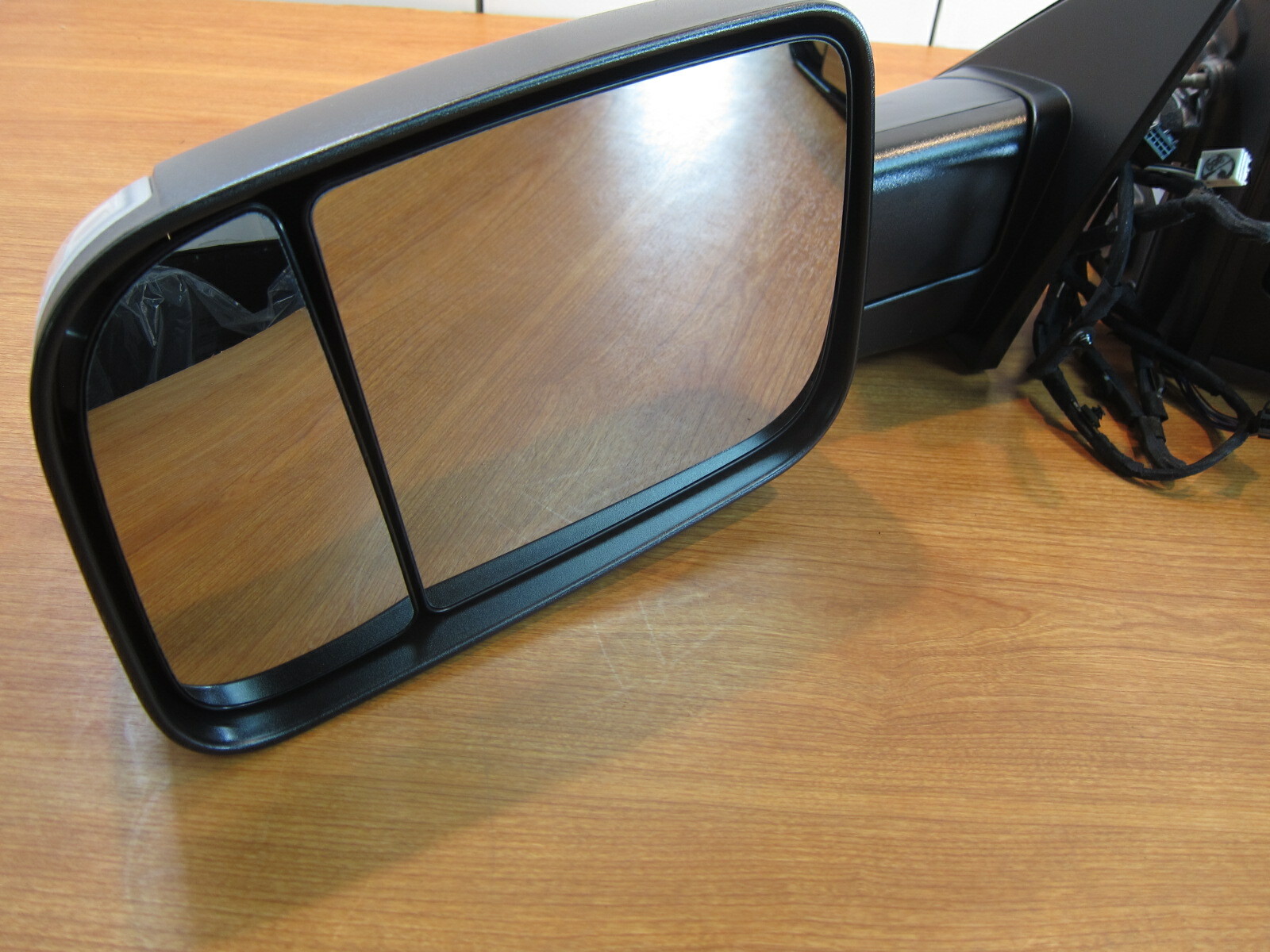 20192021 Ram 1500 DT (New Body Style) Trailer Tow Mirrors New Mopar