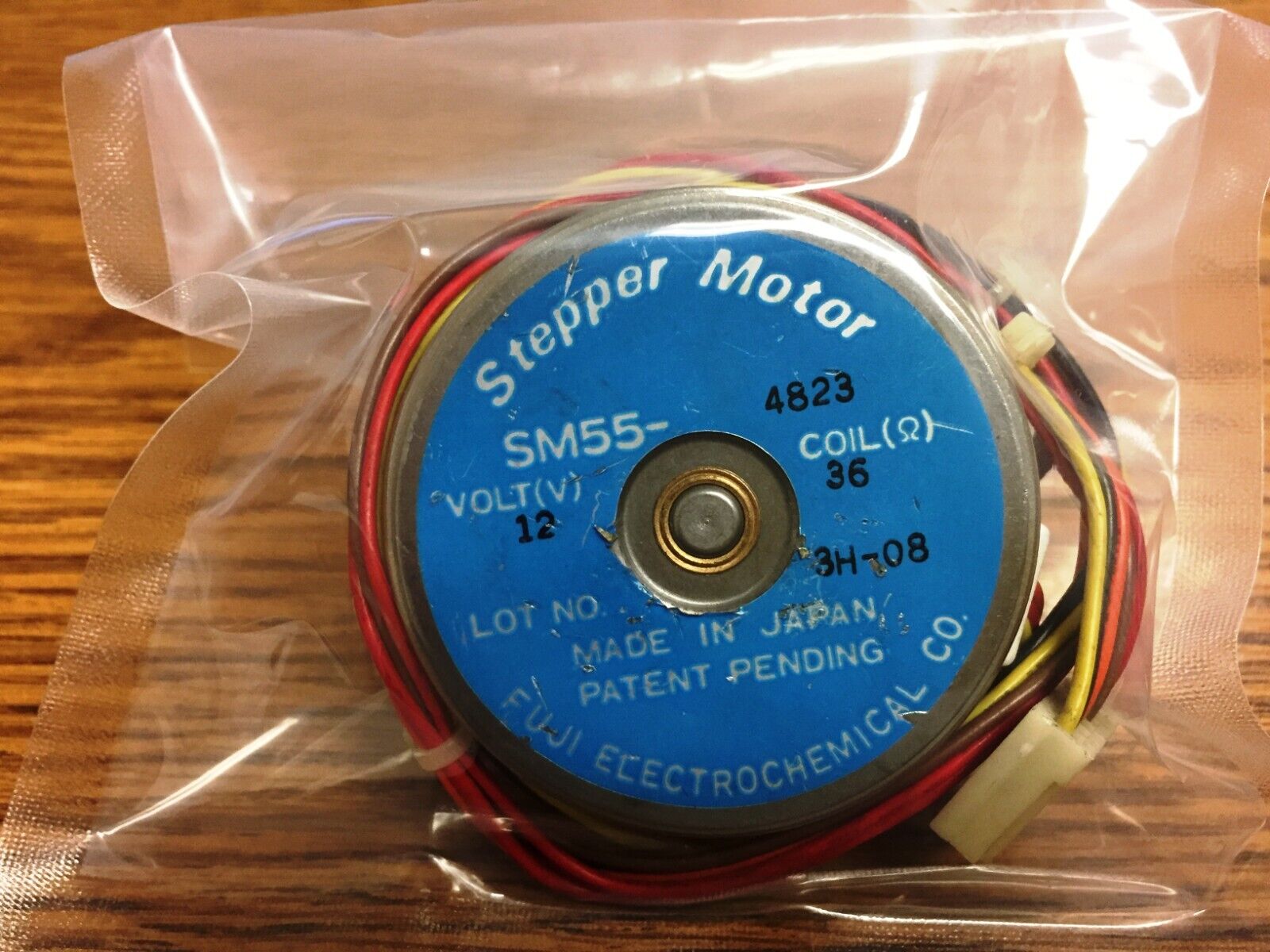 Fuji Electric SM55-4823 Stepper Motor, 12V, 36 Ohm, 6-Pin Connectors Fuji Electric SM55-4823 Stepper Motor, 12V, 36 Ohm, 6-Pin Connectors