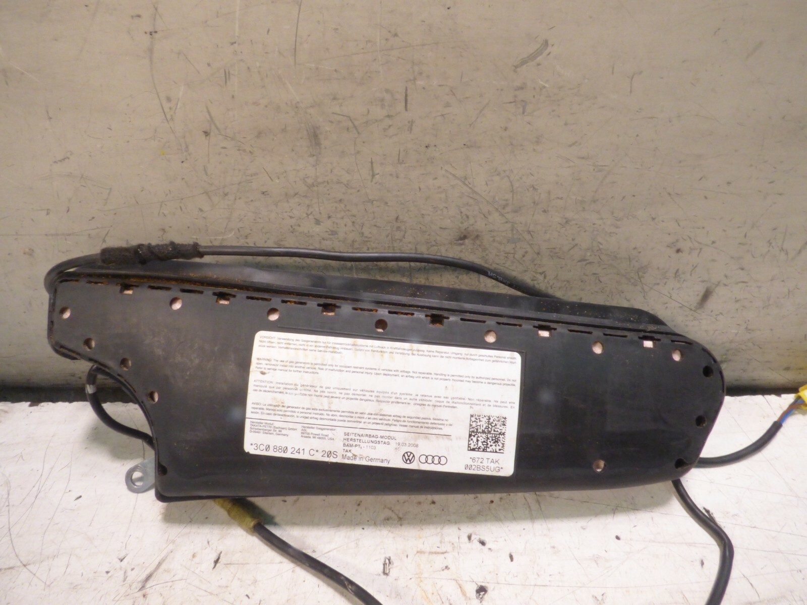Carica airbag sedile anteriore sinistra VOLKSWAGEN PASSAT 3C 2008 3C0880241C