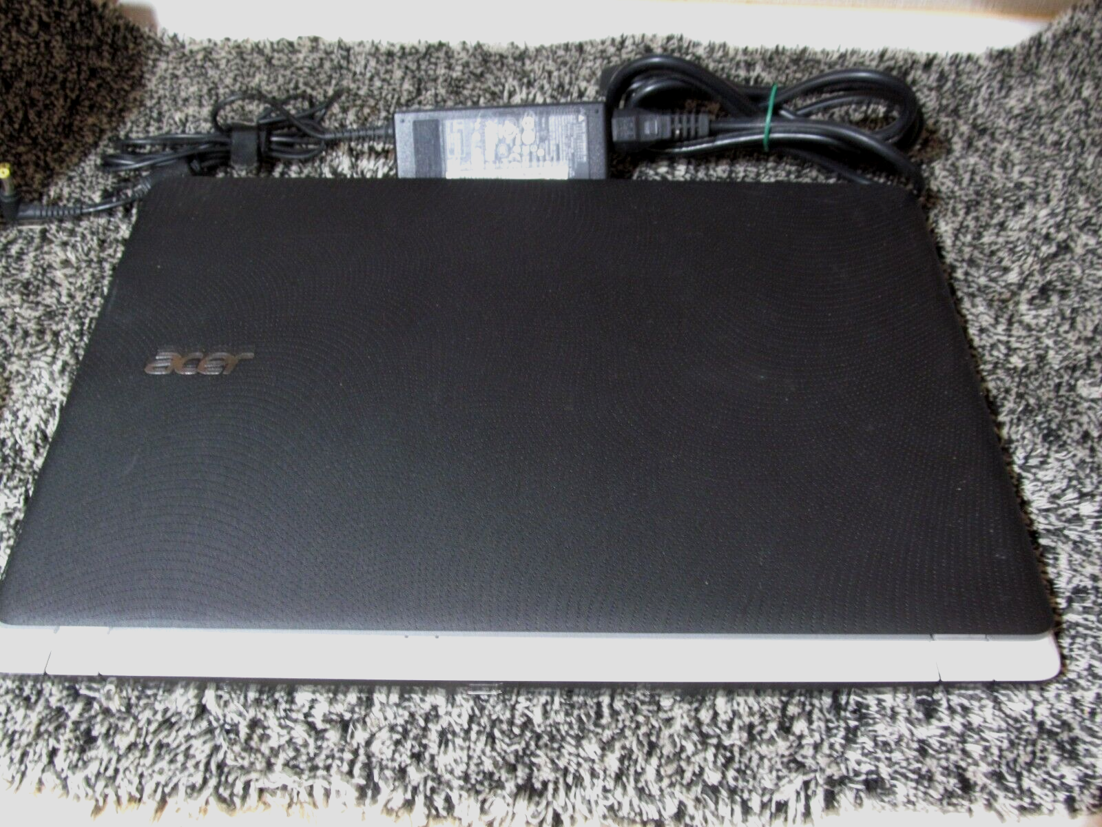Acer N16C2 ES1-523 Laptop AMD-E1, 8GB RAM, 500GB HDD, 15.6
