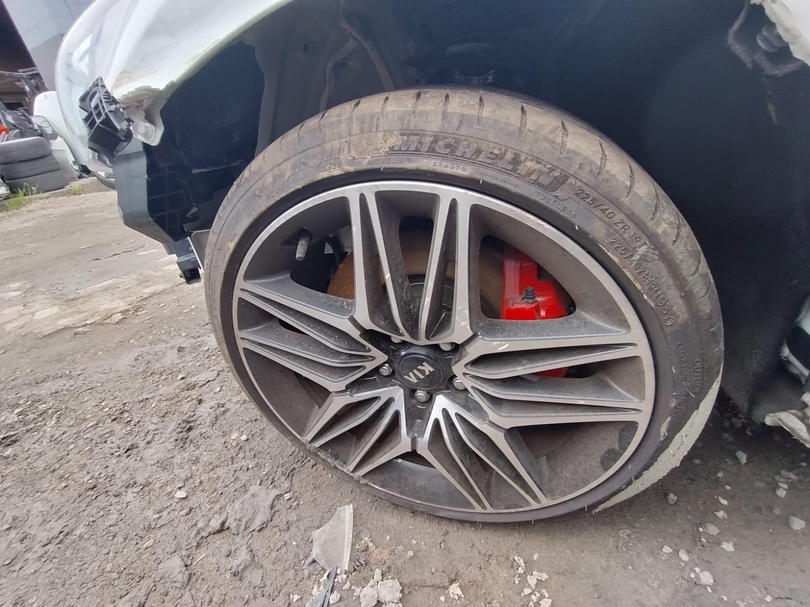 KIA STINGER CK 06/2017-04/2023 LEFT FRONT DOOR TRIM 4 DOOR HATCHBACK - thumbnail 8