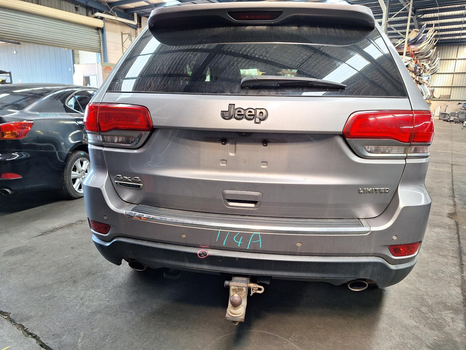 JEEP GRANDCHEROKEE WK 04/2013-02/2022 RIGHT TAILLIGHT W/ CHROME BEZEL - thumbnail 9