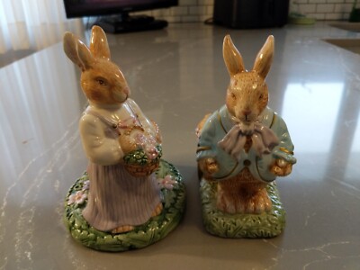 Vintage AVON SPRINGTIME COLLECTION SET OF 2 EASTER BUNNY VOTIVE EGG HOLDERS IOB