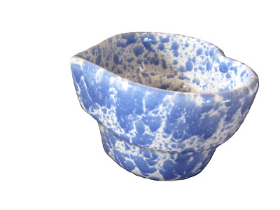Vtg. Bennington Potters Heart Baker Bowl Morning Glory Blue 5.5 ''  UNUSED