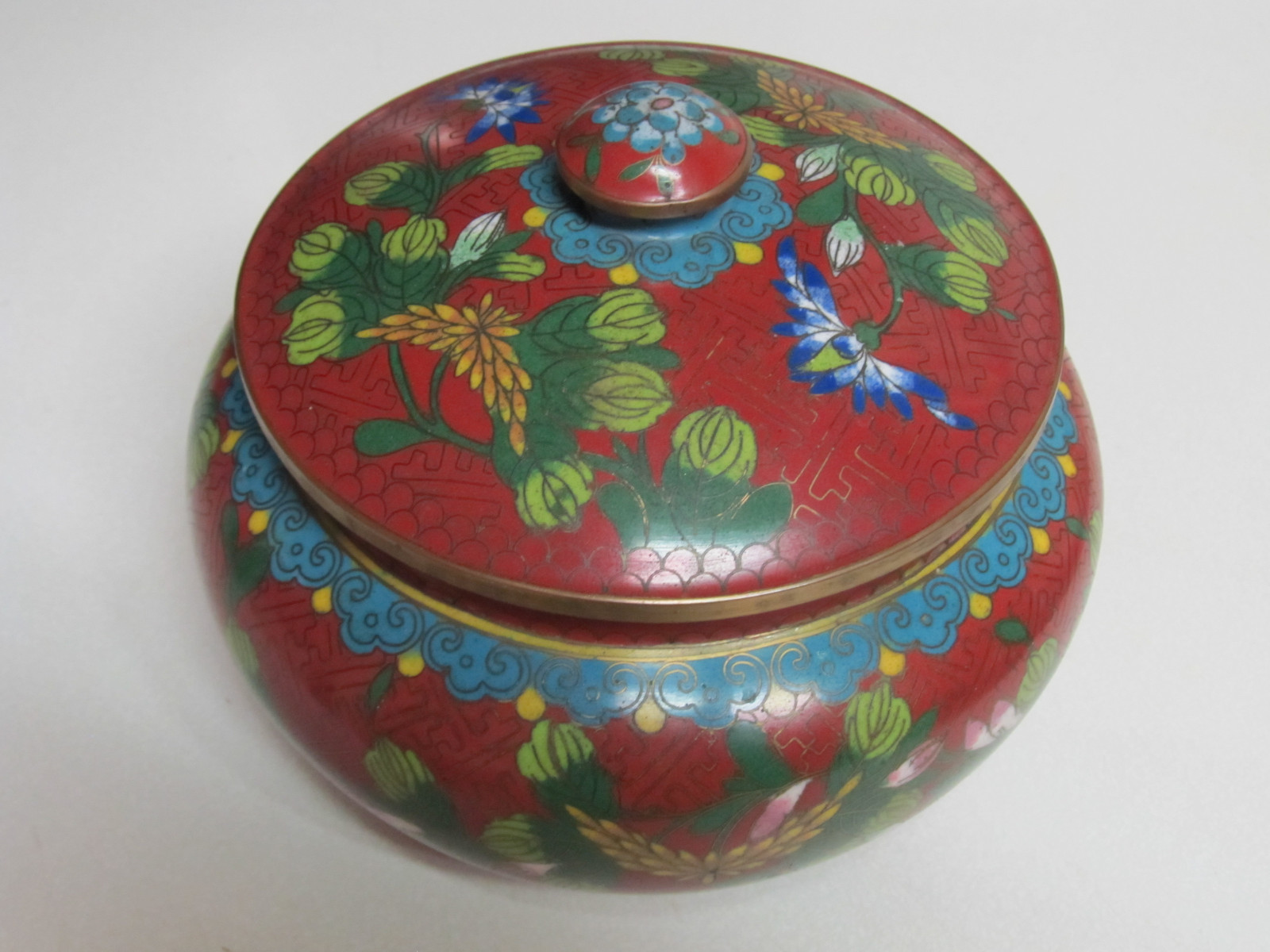 Fine Antique/Old Chinese Floral Design Cloisonne Covered Jar Vase with mark