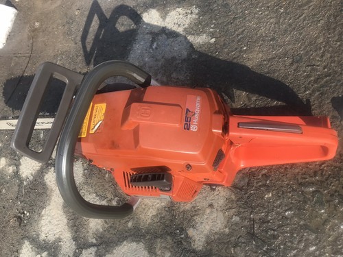 Husqvarna 257 Chainsaw 18” Bar N Chain. Nice Shape For A Older Saw N Runs Great