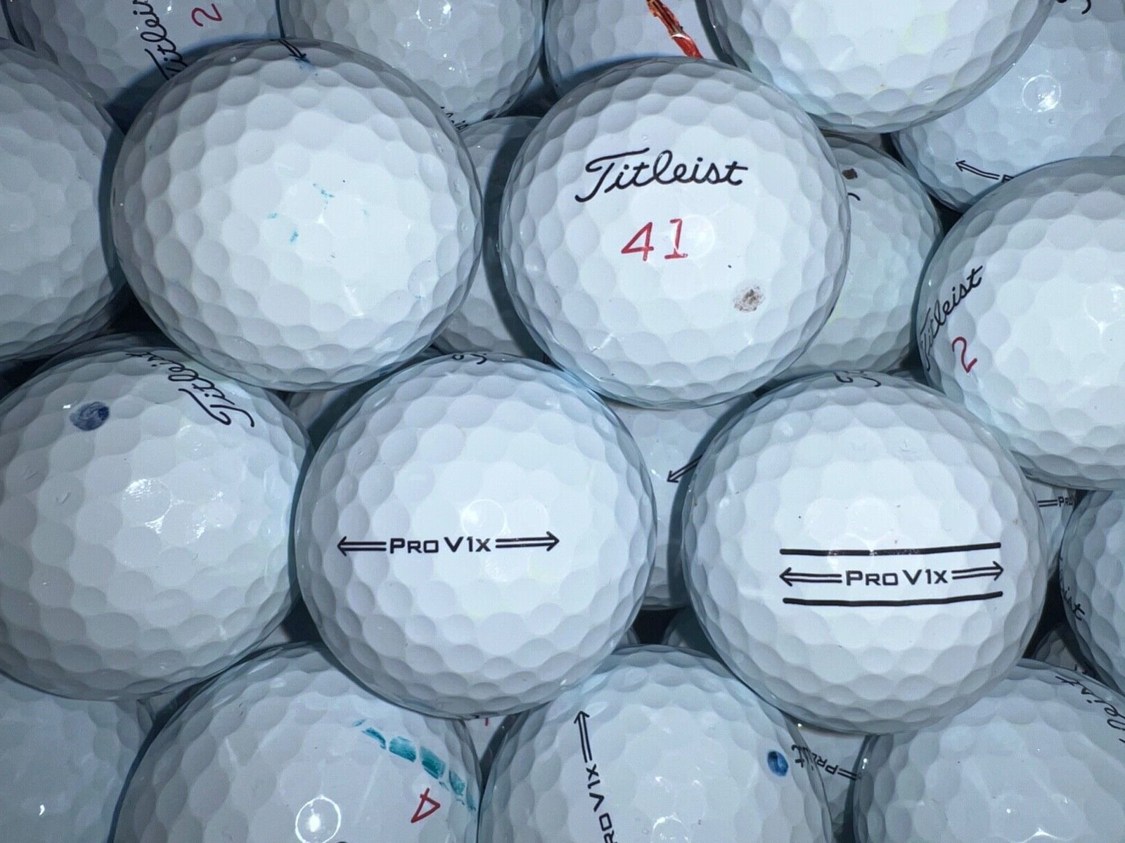 美品Titleist Pro V1 24個＋4個おまけ付き Titleist Pro V1 PINK AAAA Near Mint 24 Used Golf Balls 4A