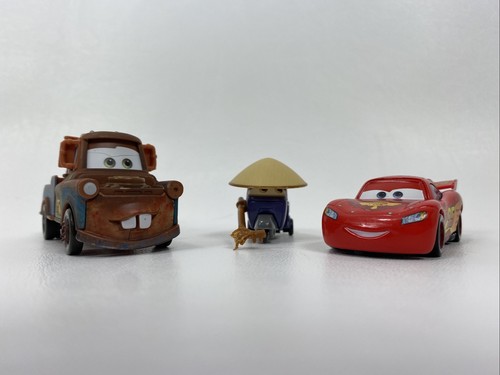 ミニカー Team Mater & Zen Master Pitty Amazon.com: Disney / Pixar CARS 2 Movie 155 Die Cast Car