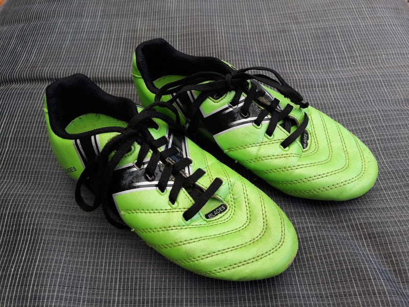 Stage longitude go sightseeing sprig on a footy boot