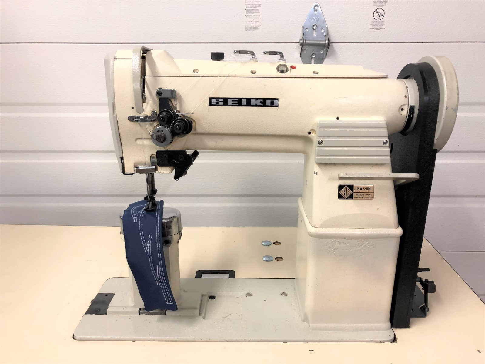 SEIKO LPW-28BL 2 NEEDLE WALKING FOOT  1/8 110V SERVO INDUSTRIAL SEWING MACHINE