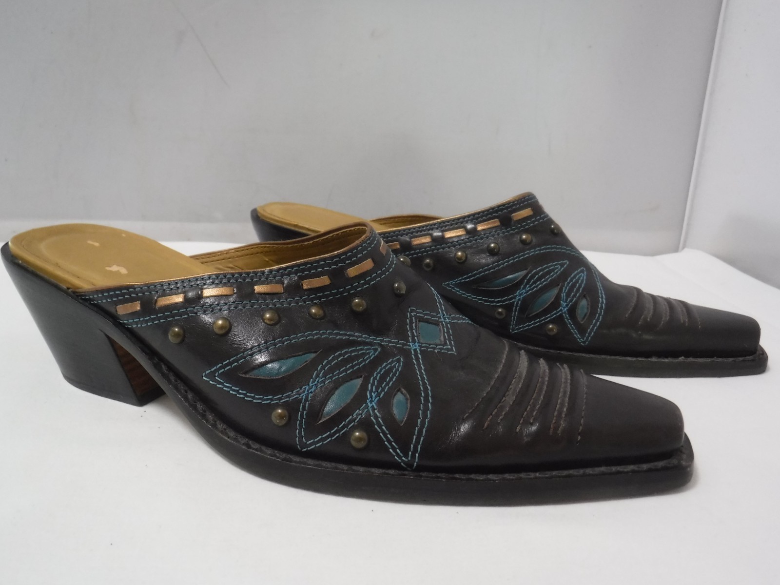 正規店購入 Ameri Vintage 黒 WESTERN MULE サイズL Ameri（アメリ）の「EDGY WESTERN MULE（その他シューズ）」 - WEAR