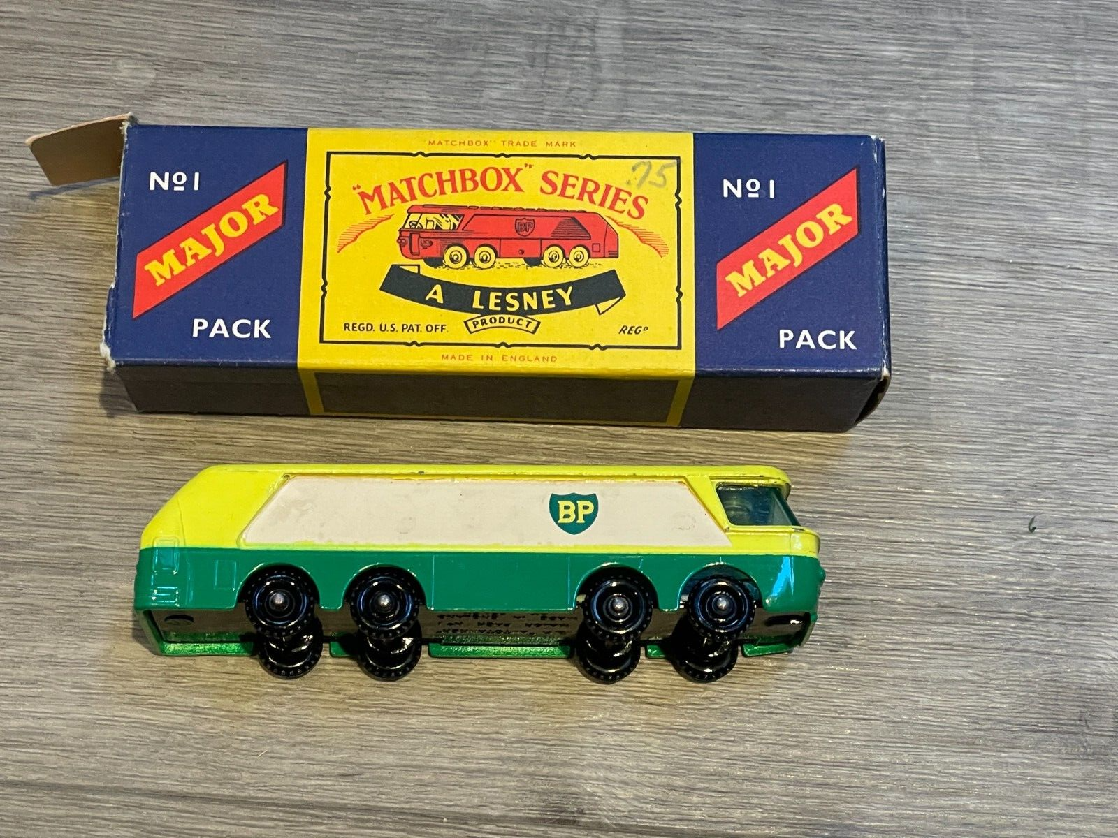 1980 No.30 LESNEY MATCHBOX 石油タンカー イギリス製