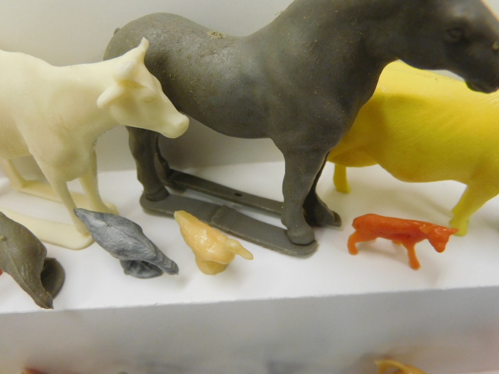 Ohio Art Farm Animals Plastic Playset Figures (d)