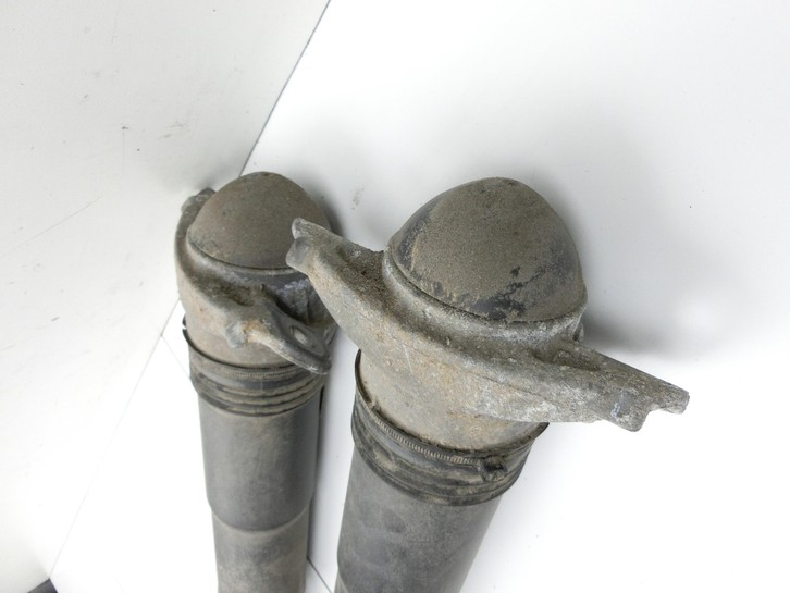 VW Touran II 5T 15-24 Stossdämpfer Links und Rechts Hinten VW Touran II 5T 15-24 12.05.2016 5QA512011AQ gebraucht Vorschau 5