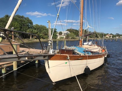 1976 HANS CHRISTIAN 38T SAILBOAT