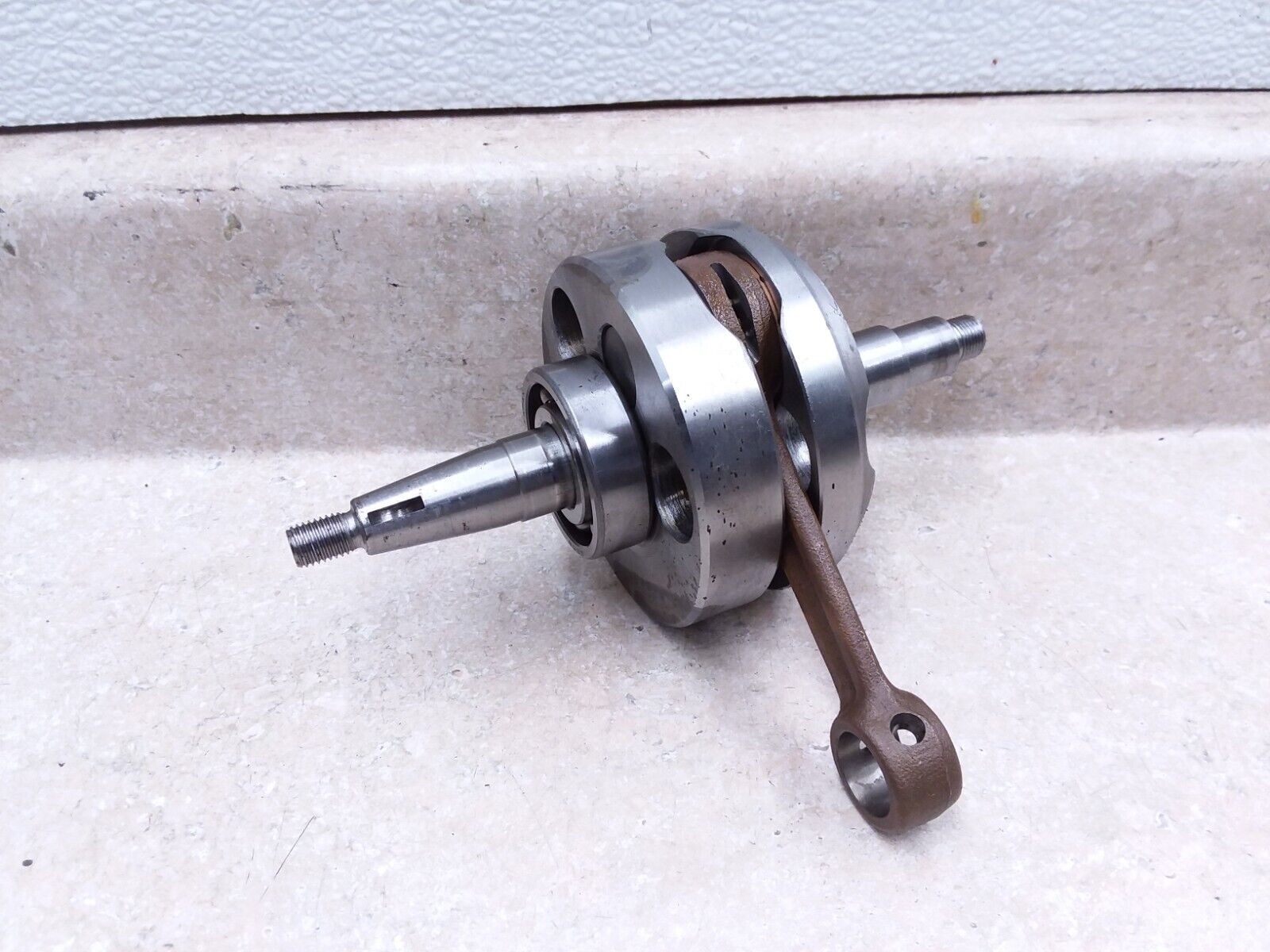 Kawasaki 100 KM KM100 Engine Crank Shaft Crankshaft & Rod Kawasaki 100 KM KM100 Engine Crank Shaft Crankshaft & Rod