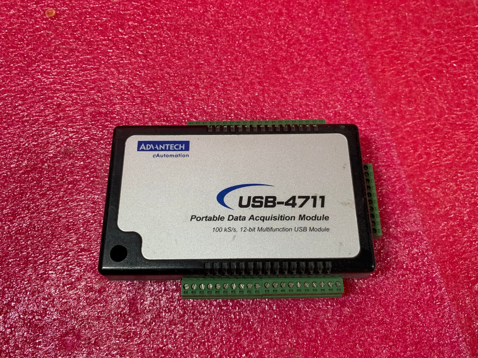 Advantech USB-4711 Portable Data Acquisition Module 100 kS/s