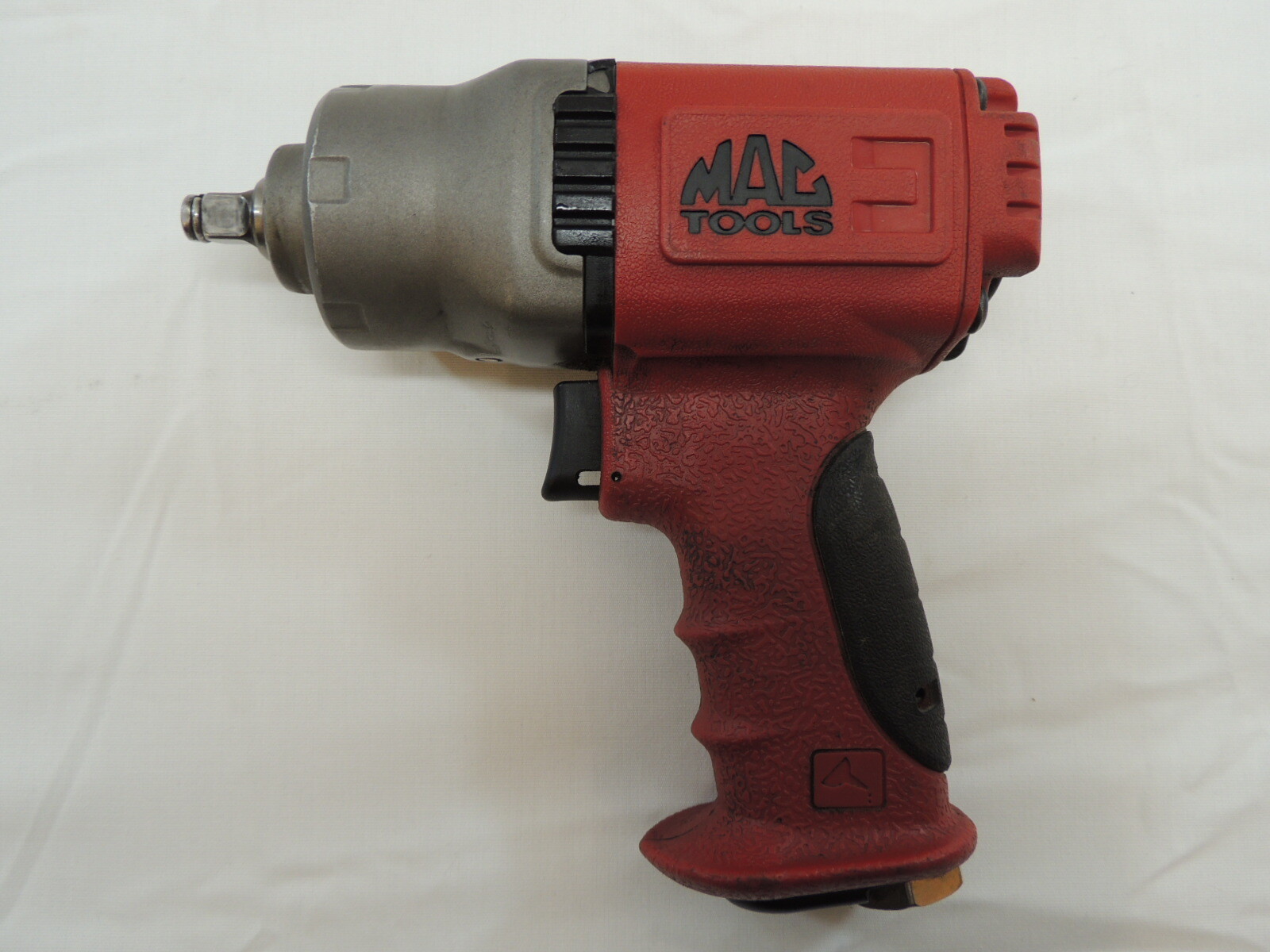 Mac Tools (awp280q) 3/8" Drive Quiet Composite Air Impact Wrench - Used