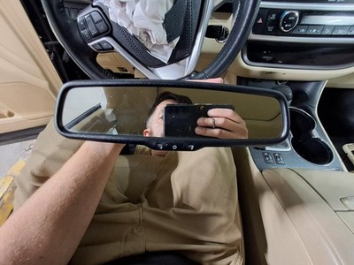 2011-2015 Toyota Highlander Rear View Mirror Auto Dim w/o Compass OEM Assembly