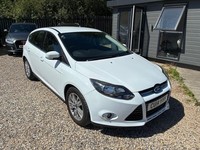 2014 Ford Focus 1.6 Titanium Navigator Powershift Euro 5 5dr HATCHBACK Petrol Au