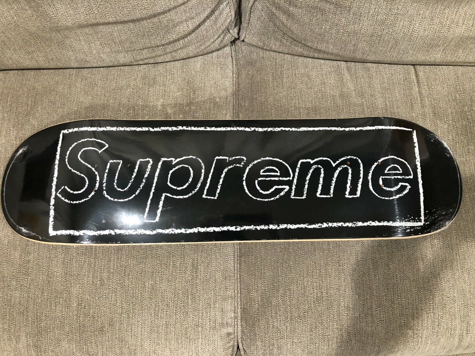 スケートボード Supreme - Supreme KAWS Chalk Logo Skateboard Black Supreme KAWS Chalk Logo Skateboard (SS21) - $52