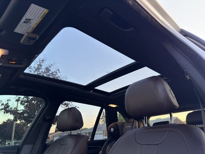 image 4 of interior