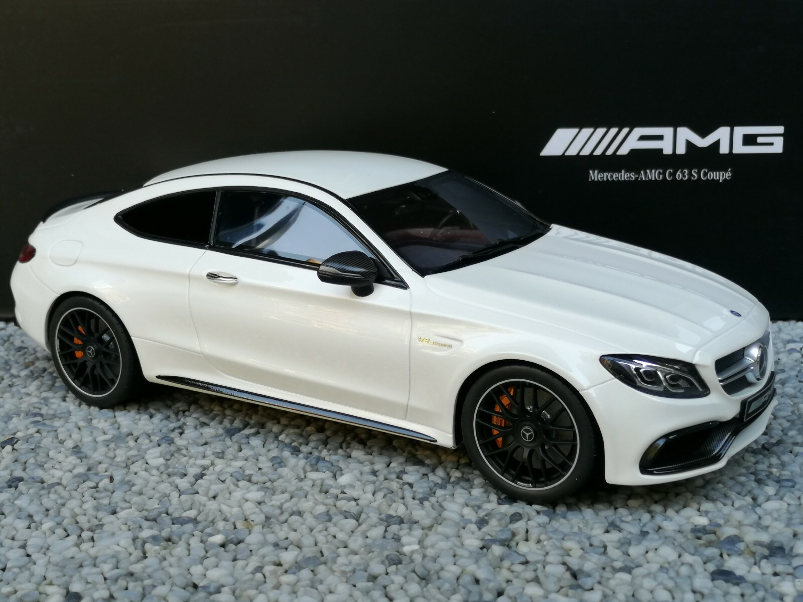 Mercedes C63 S AMG Coupe C205 Diamantweissmet. 1:18 GT Spirit