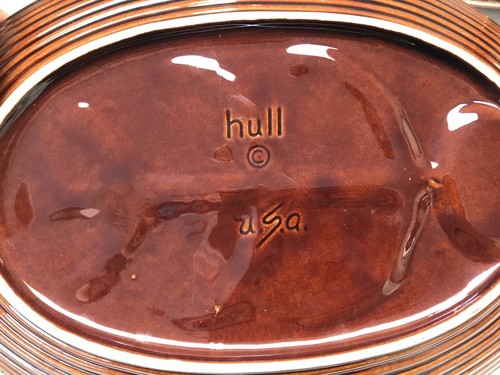 VINTAGE HULL BROWN DRIP 14