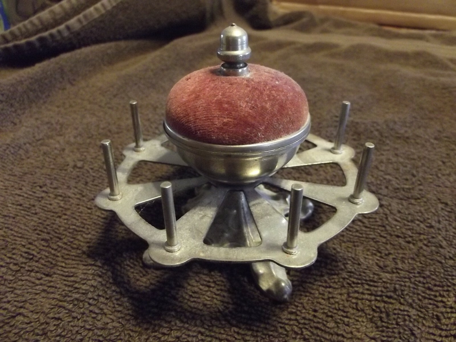 Vintage Sewing Thread Holder & Pin Cushion
