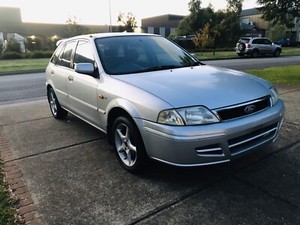 Ford laser 2001