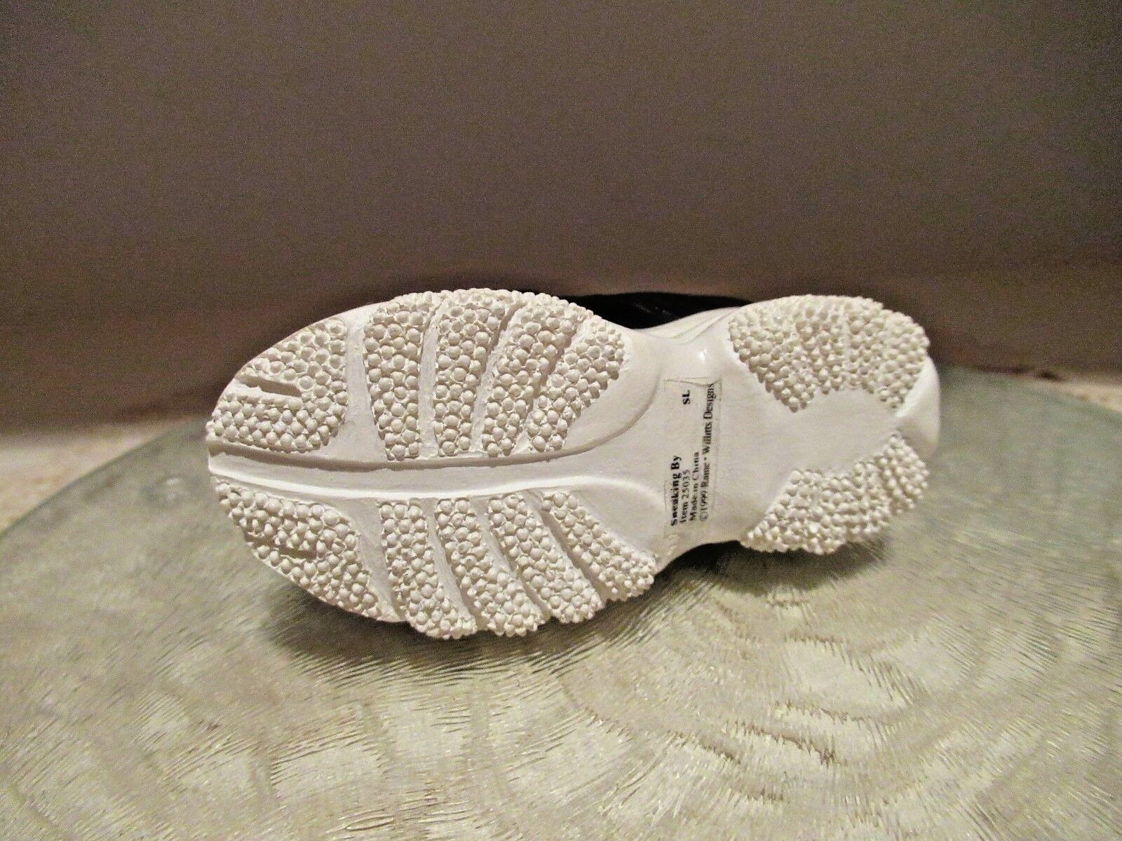 JTRS JUST THE RIGHT SHOE  # 25035.  SNEAKING BY.  1999.  Miniature shoe.