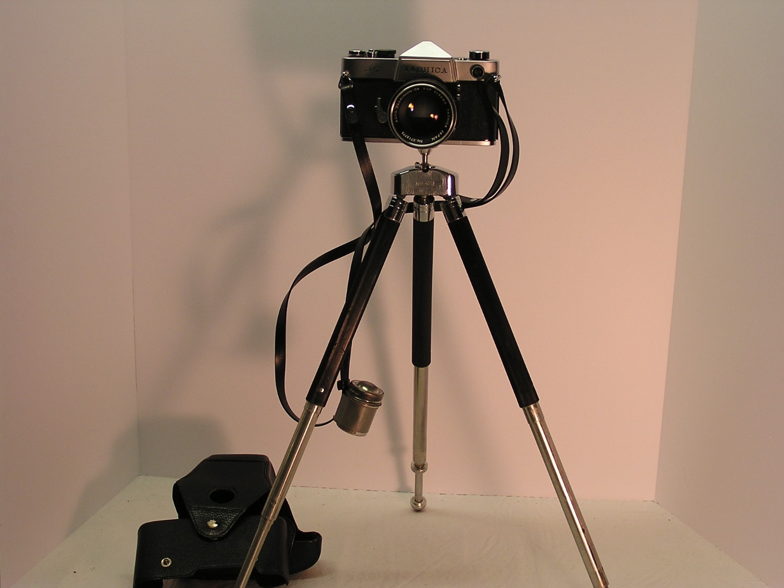 YASHICA J-7 SLR CAMERA W/AUTO YASHINON-DX 50mm f1.7 LENS + ROWI 4' TRIPOD + CASE