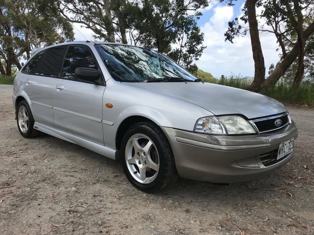Ford laser 2001