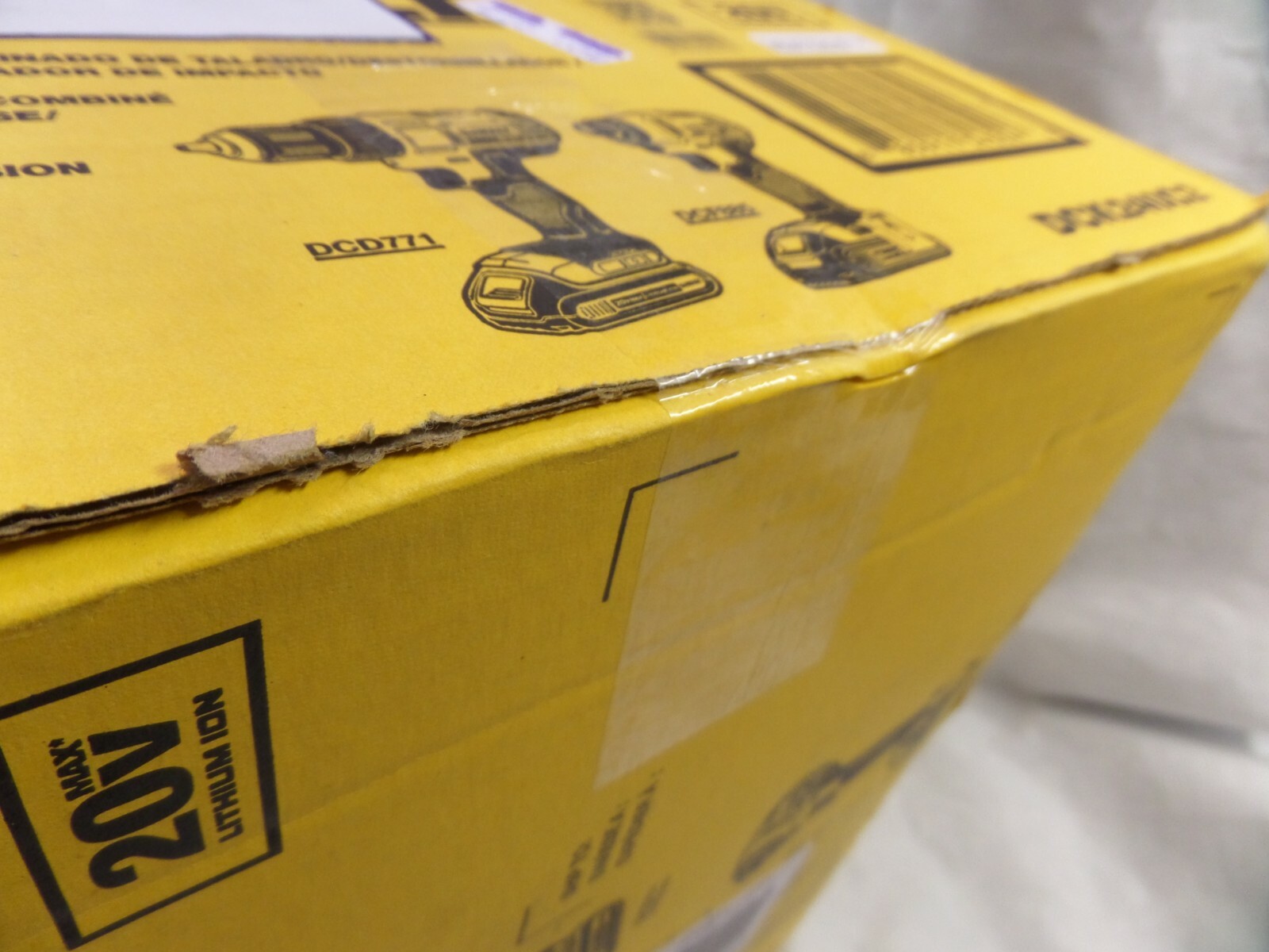 ?New - Sealed? DEWALT DCK240C2 20V MAX Drill/Driver & Impact 2-Tool Combo Kit