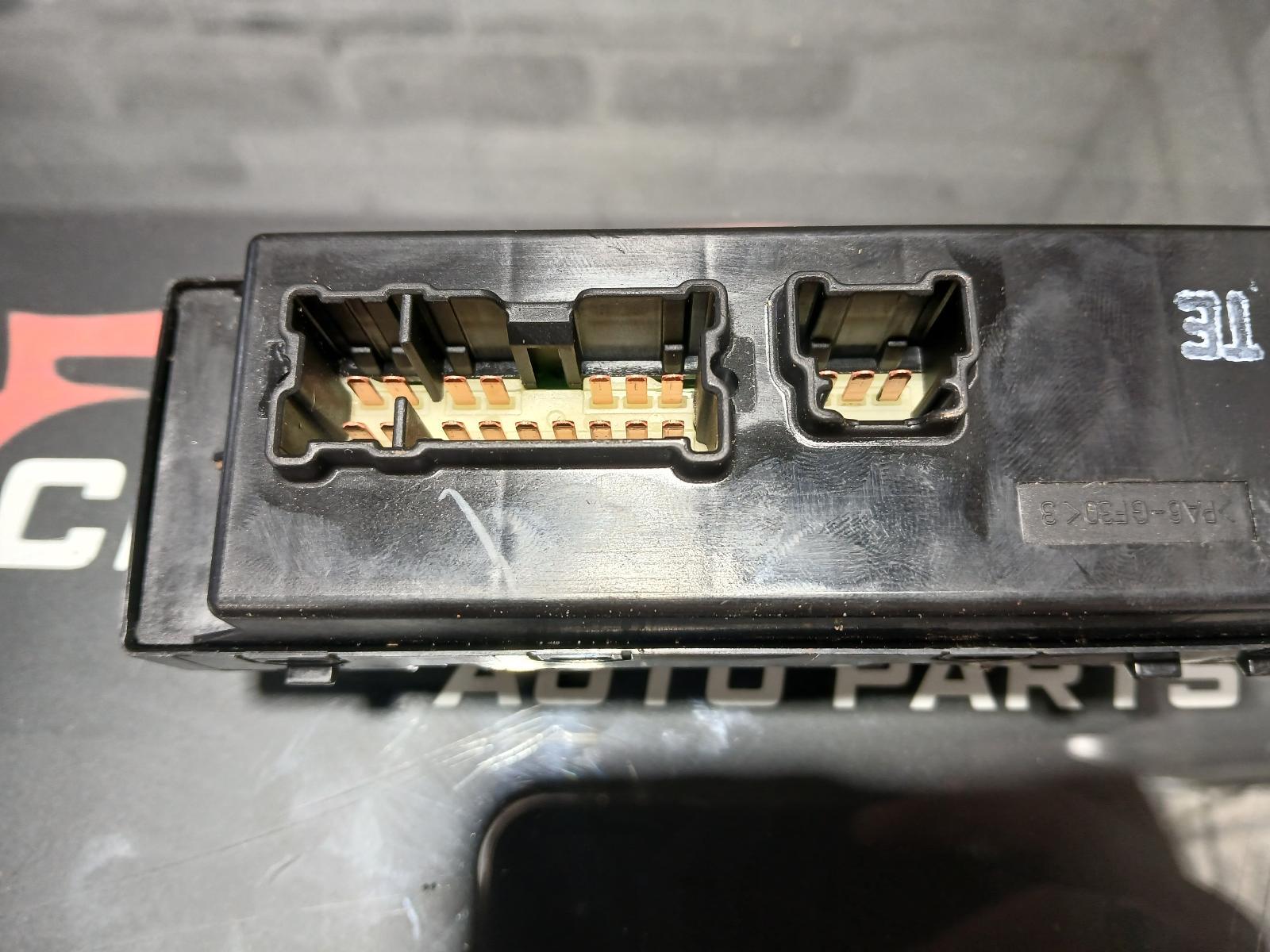 2017 Nissan Navara POWER WINDOW SWITCH NP300 RH FRONT (MASTER SWITCH) NON POWER FOL image 3