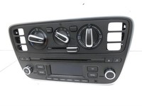 Seat Mii KF1 11-16 Autoradio CD-Radio RCD 215 SE mit Klima-Bedienteil Seat Mii KF1 11-16 30.03.2016 1SL035156E... Vorschau 2